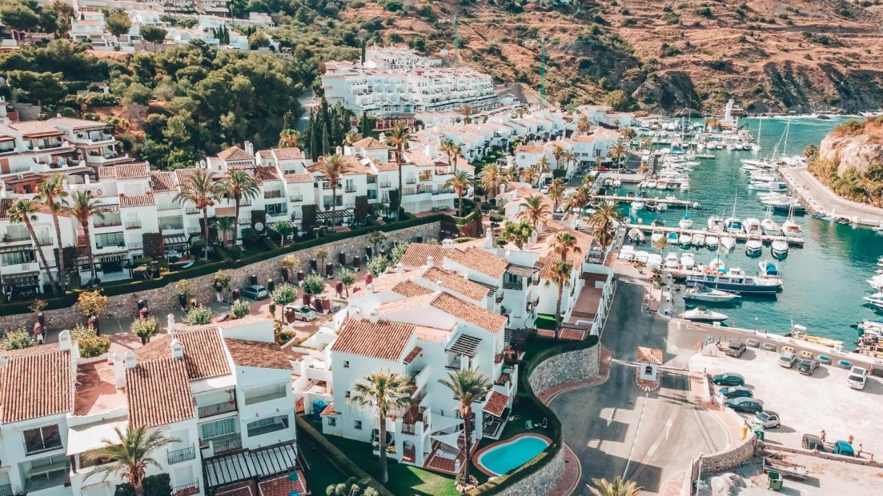 Apartamentos Marina Villages La Herradura  Exteriör bild