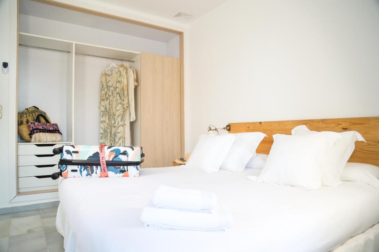 Apartamentos Marina Villages La Herradura  Exteriör bild
